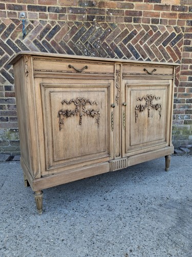 Bleached walnut french - bleached,